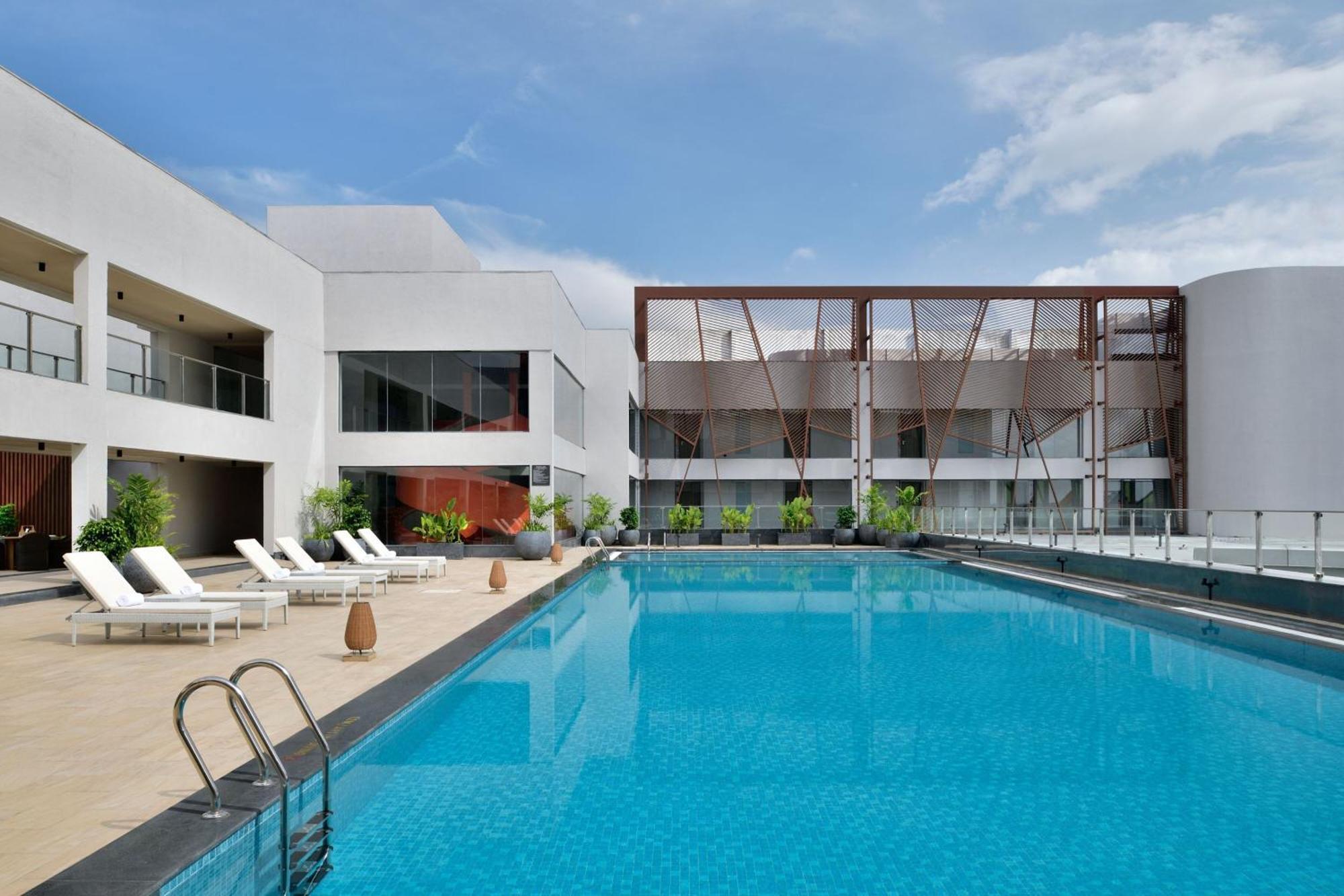 מלון The Artiste, Kochi, A Tribute Portfolio By Marriott מראה חיצוני תמונה